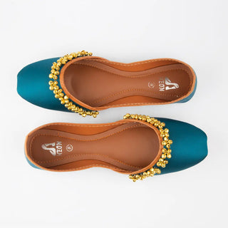 GHUNGHUR KHUSSA Blue Neon By Anum Hassan